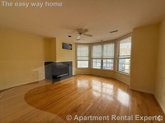 Building Photo - Luxury 2 bed 2.5 bath Townhouse; Cambridge...