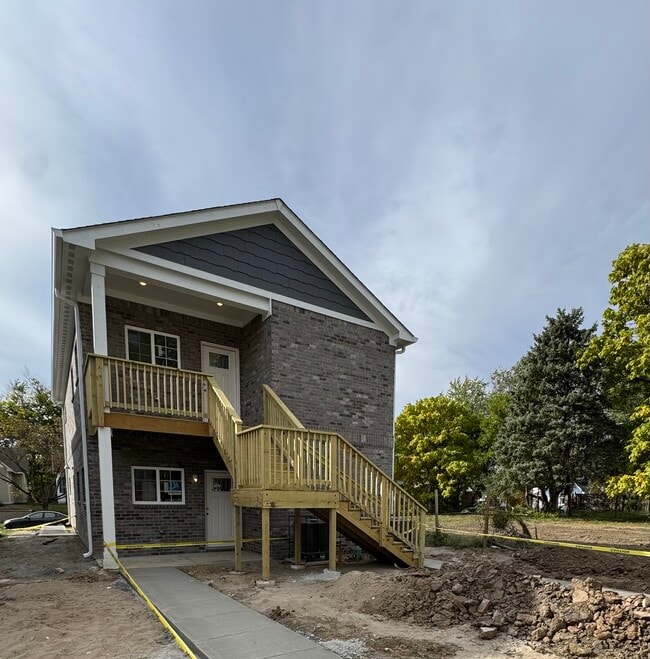 Photo - 227 N Hamilton Ave