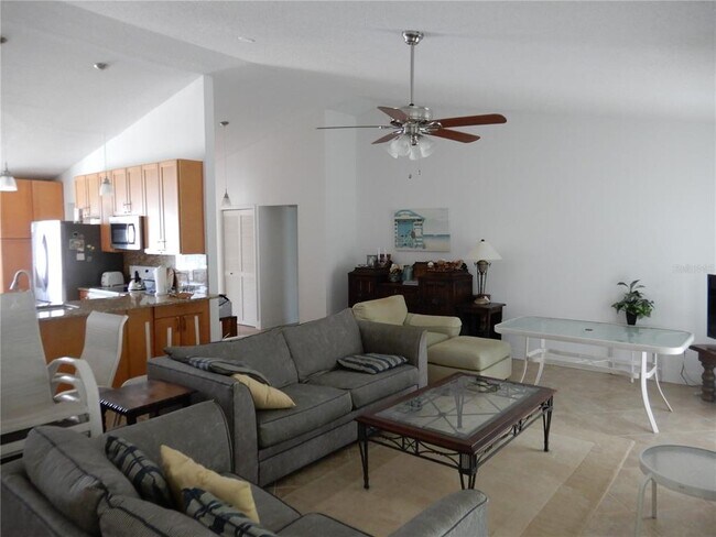 Photo - 853 2nd Ave S