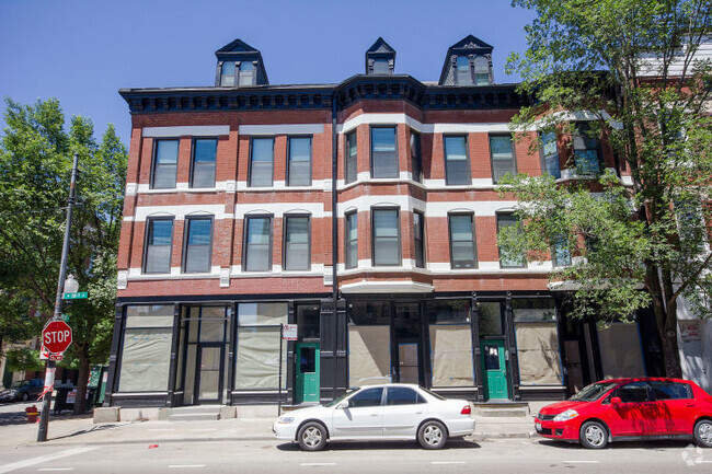 Building Photo - 1008 W 18th St Unit 305 Rental