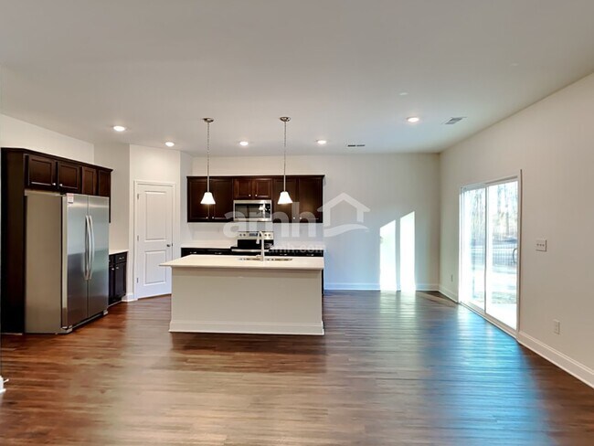 Photo - 618 Rivermist Dr