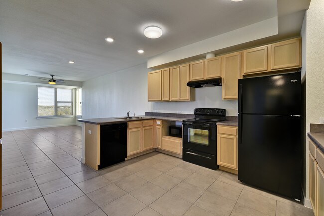 Photo - Homestead Oaks Apartments