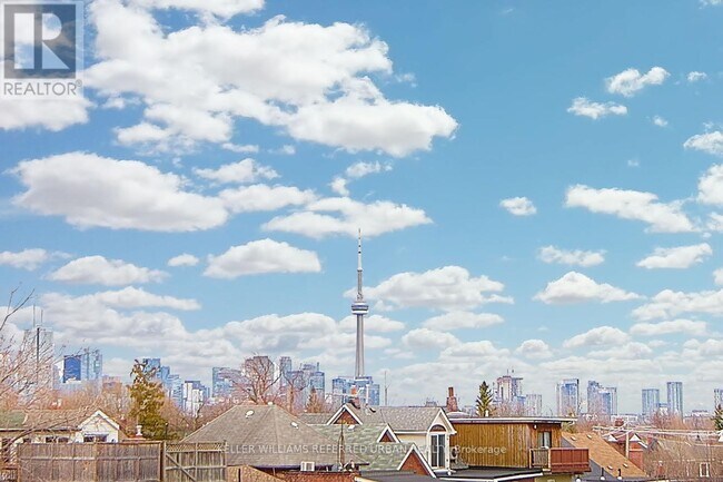 Photo - 911 Dovercourt Rd