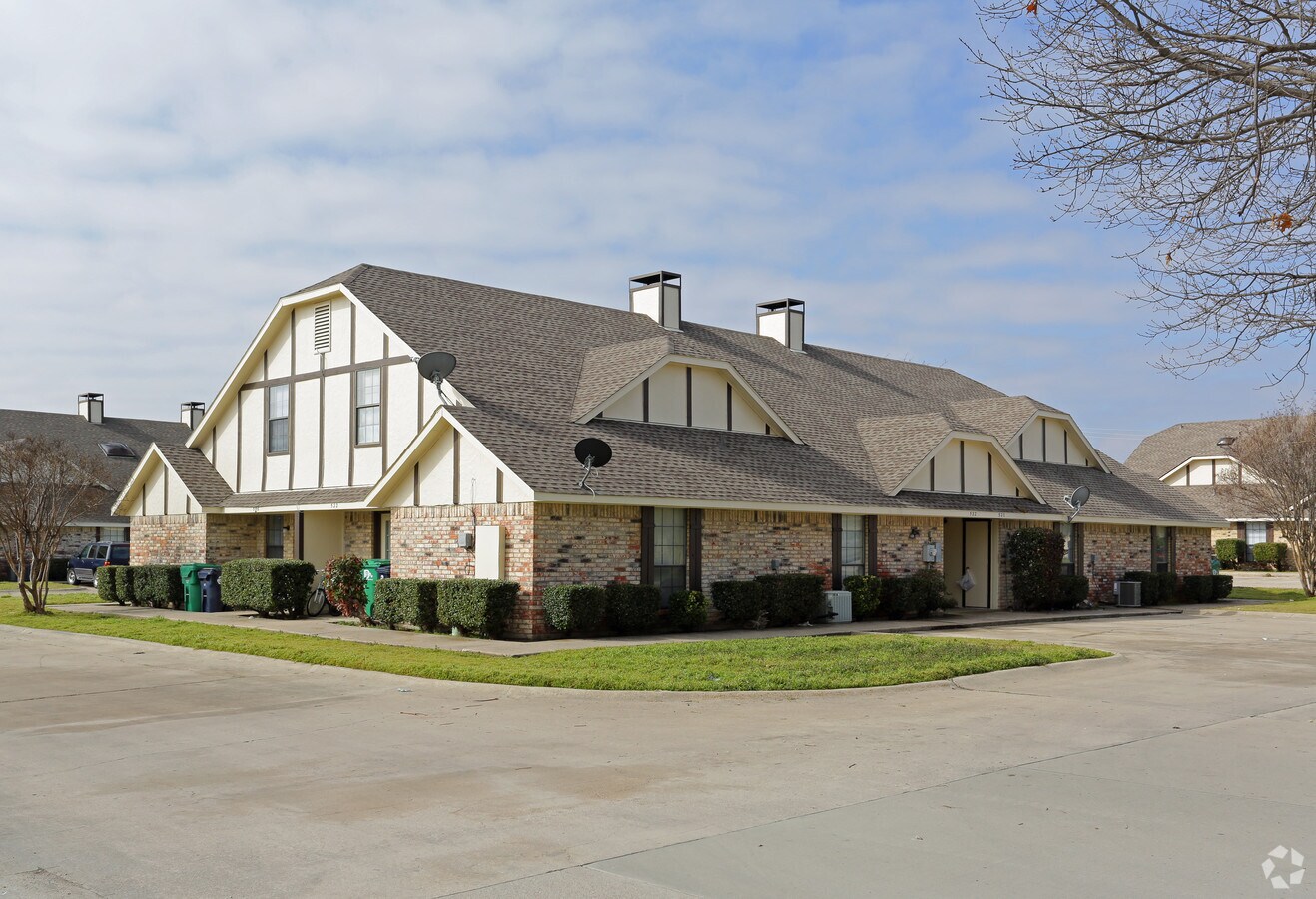 BenchMark Villas - BenchMark Villas