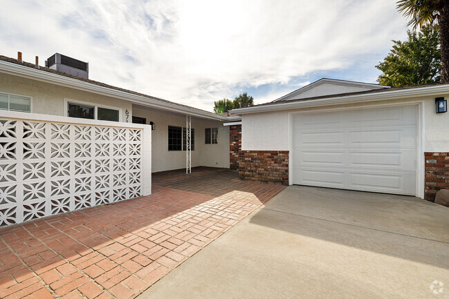 Building Photo - 6714 Ranchito Ave Rental