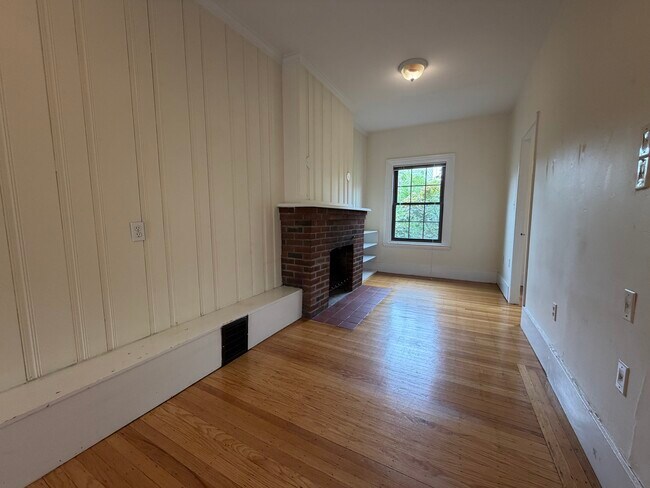 Photo - 43 S Russell St Unit 4