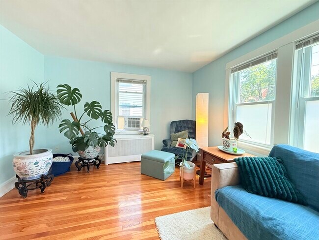 Photo - 139 Oakdale Rd