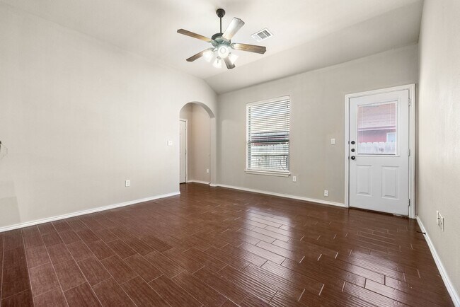 Photo - NICE 3 BEDROOM DUPLEX LOCATED IN NEW BRAUNFELS, TEXAS!