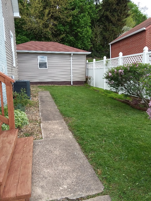 Photo - 716 Hazel Ave