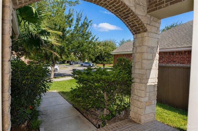 38 Santa Olivia St