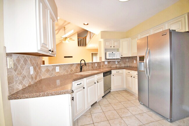 Photo - Amazing 4BR/2BA with 4 stall barn on 5 acr...