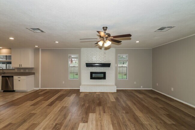 Photo - 803 Beaumont St