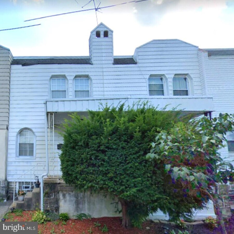 Photo - 1050 Edgemore Rd