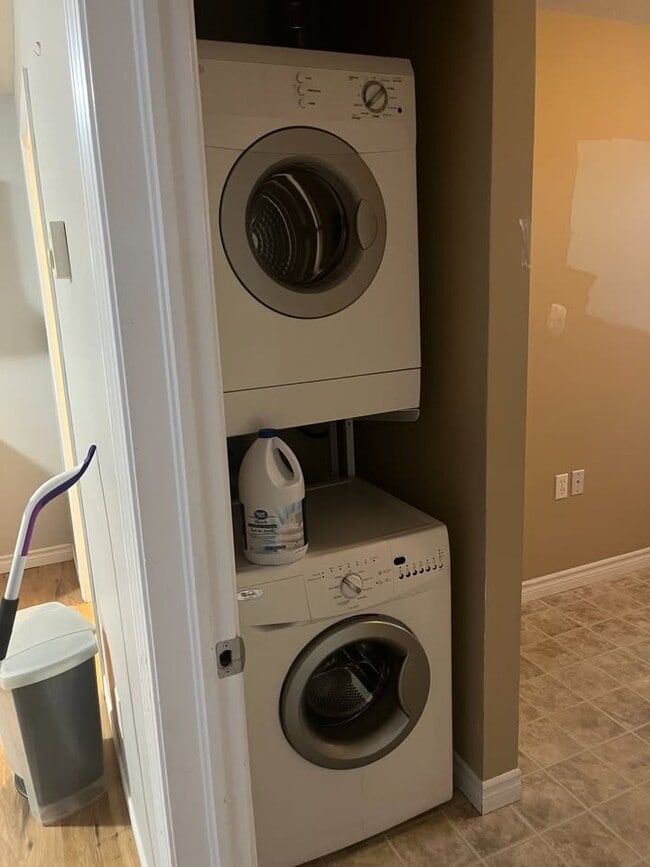 Photo - 10534 Rue Principale Unit 10534 - B