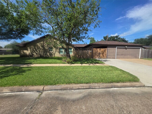 Photo - 9802 Sagepike Dr