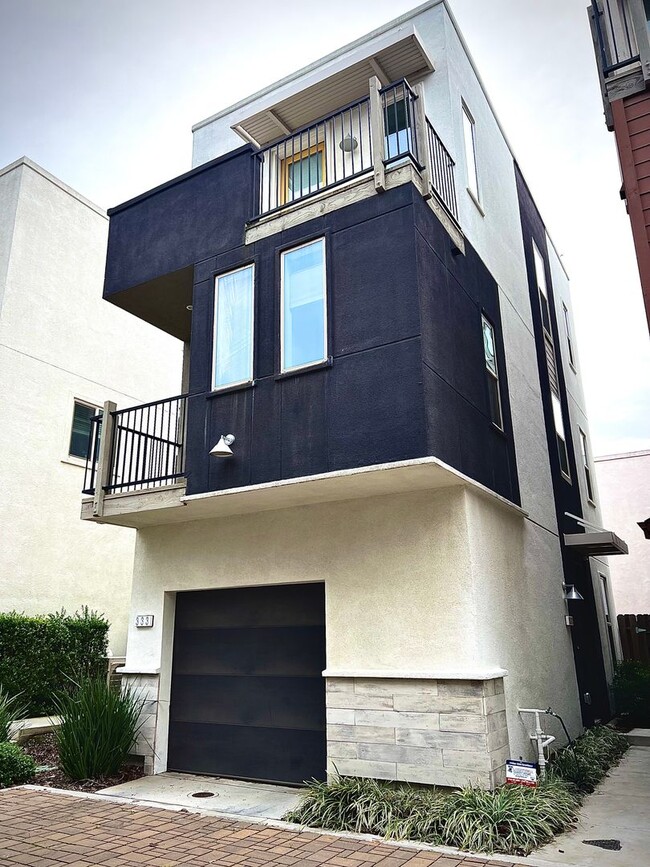 Beautiful 2 bedroom 2.5 bath three story c... - Beautiful 2 bedroom 2.5 bath three story c... Casa