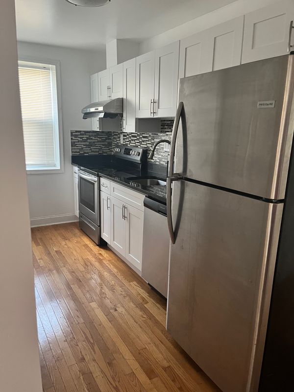 Building Photo - 901-3 Diamond St