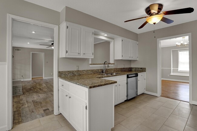 Photo - 5718 Rich Rd