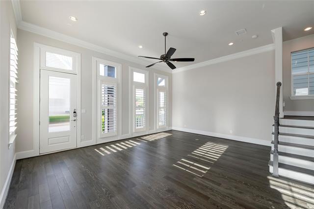 Photo - 700 Wooster Ln