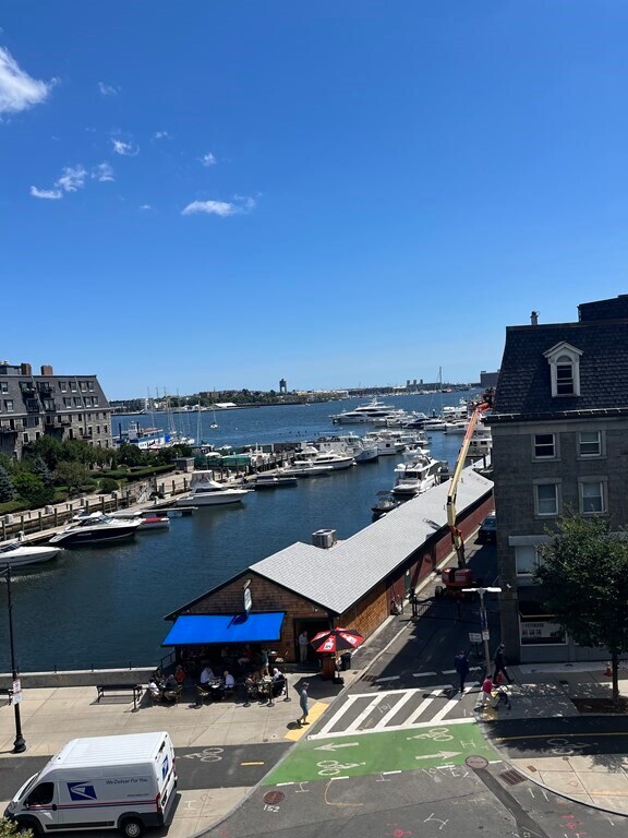 Photo - 10 Commercial Wharf Unit 1