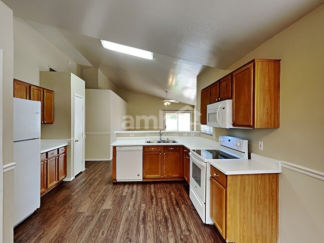 Photo - 426 S Luther