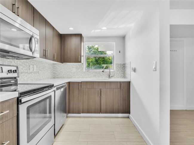 Building Photo - 9373 Fontainebleau Blvd Unit K224 Rental