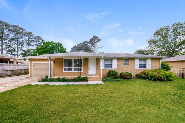 Photo - 7708 Saxon Dr SW House