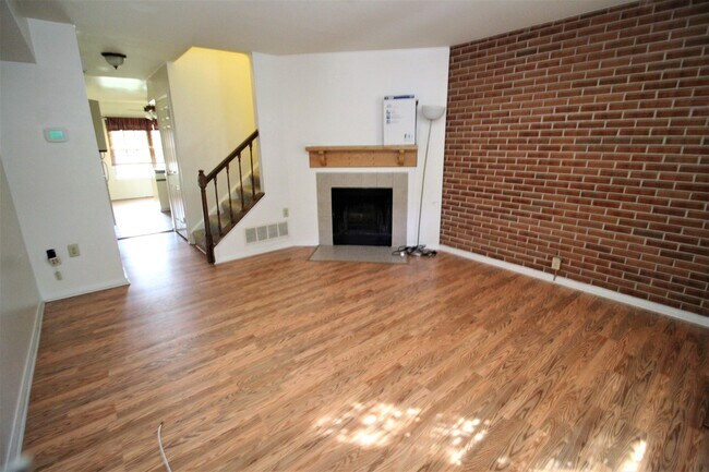 Photo - Beautiful 2bd/2ba Historic Butcher's Hill w/ CAC and W/D! --Available 7/15!