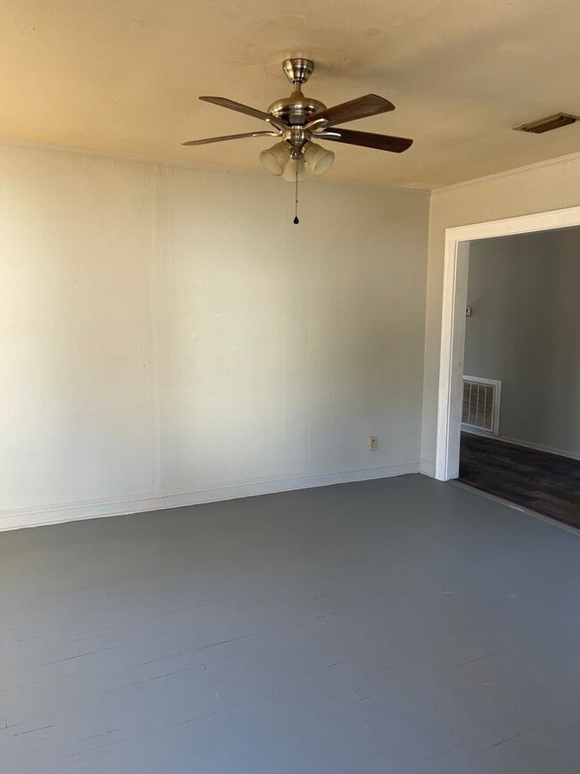 719 Anthony-