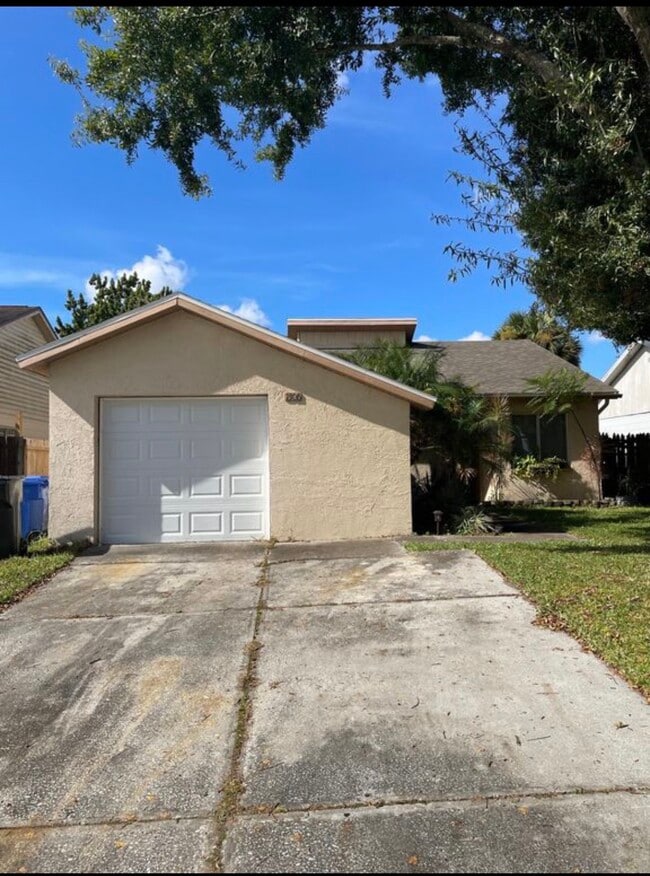 Building Photo - 1306 Coolmont Dr