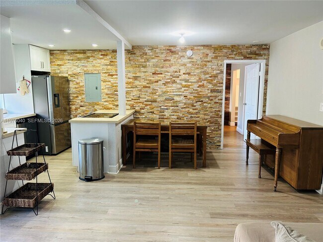 Photo - 17021 N Bay Rd Unit 219