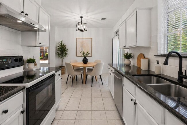 Building Photo - 4501 Whispering Valley Dr Unit 29