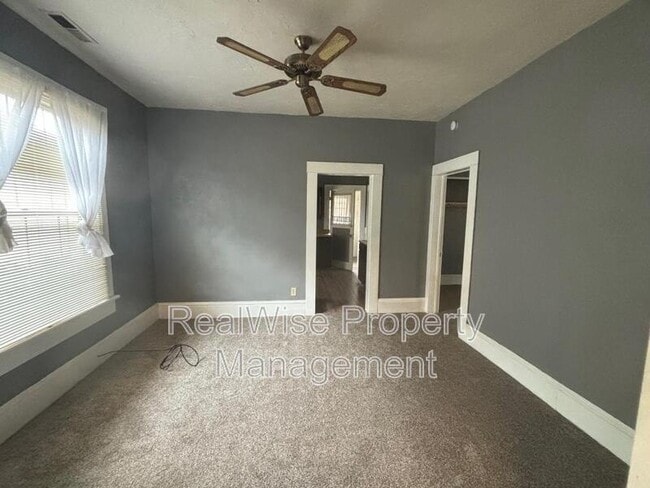 Photo - 212 SE Mosher Ave