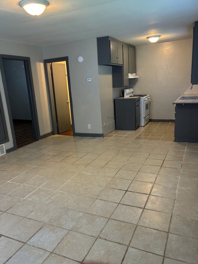 Photo - 108 W Beech St Unit 108