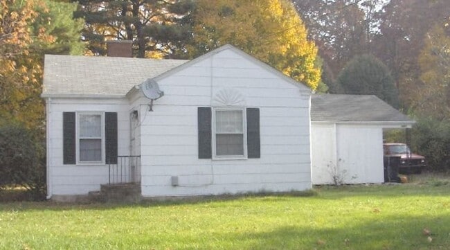 Building Photo - 2 Bedroom 2 Bath House