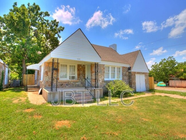 Building Photo - 2042 NW 34th St