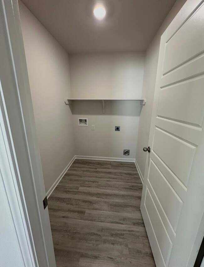 Photo - 14270 Monmouth Ave