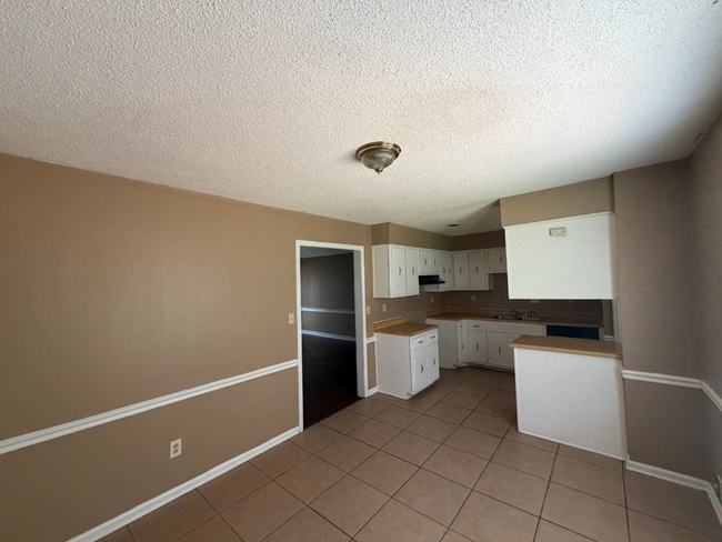 Photo - Charming 3BR/2BA Bartlett Area Home | Soaring High Ceilings, Rustic Fireplace & Fenced Yard