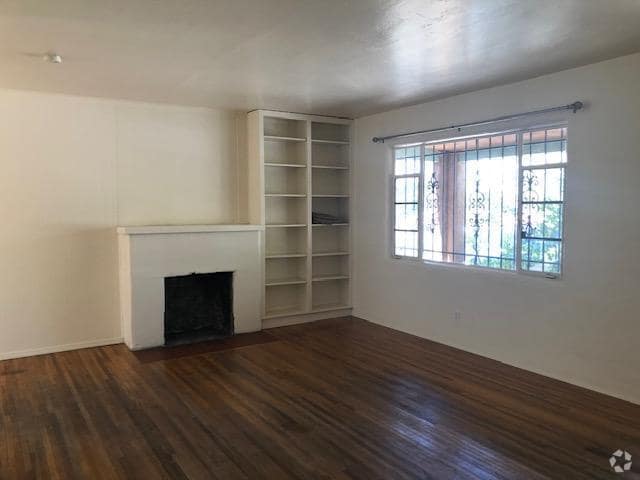 Building Photo - 2714 San Rafael Ave SE Rental