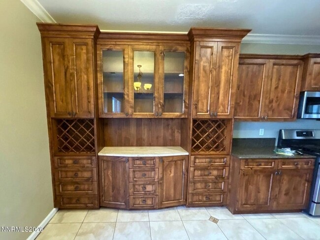 Photo - 1783 Back Country Rd