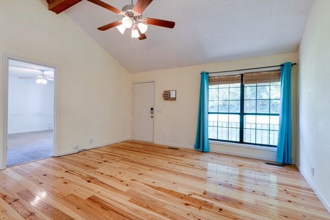 Photo - 463 Calista Rd