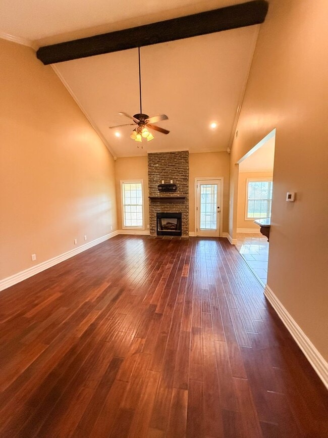 Photo - 4214 Whithorn Way