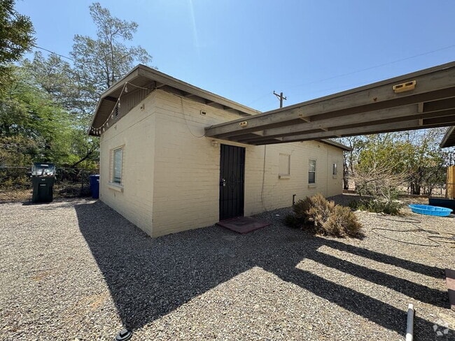 Building Photo - 2 Bedroom in central Tucson Rental