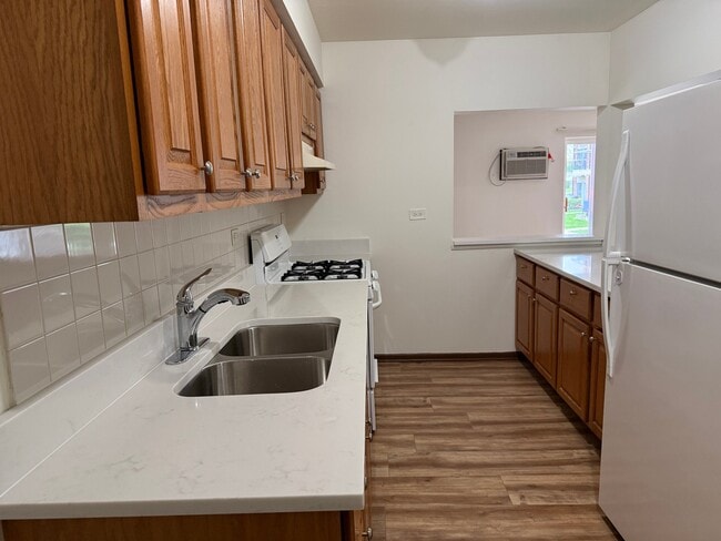 Photo - 480 Pleasant Run Dr Unidad C