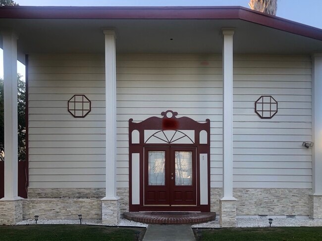 Photo - 3685 Cape Cod Ct Unit 01