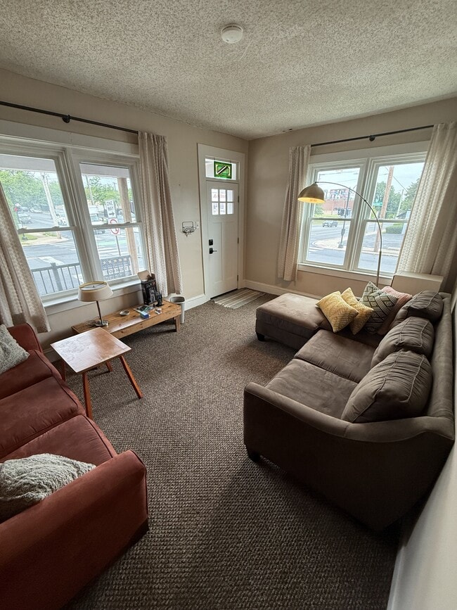 Photo - 155 N Broad St