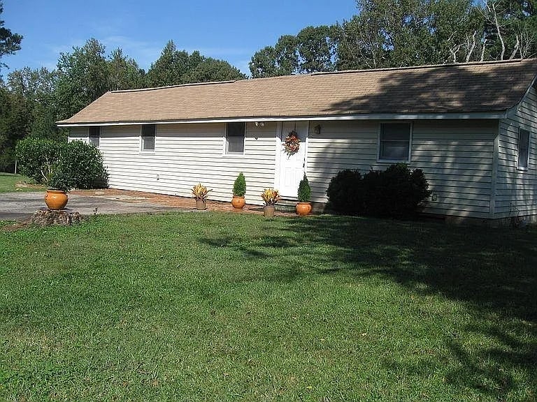 Photo - 2304 Flippen Rd