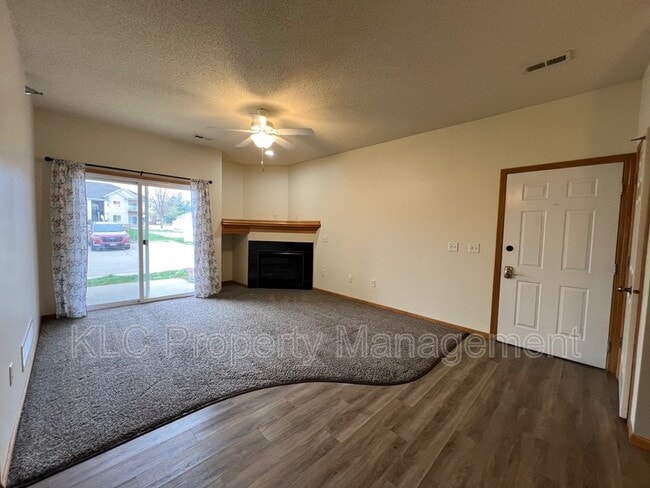 Photo - 2323 E Porter Ave Unidad 89 - 1