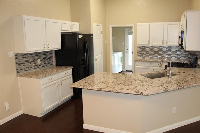 Photo - 2838 Southampton Way