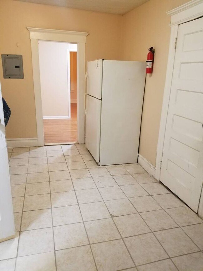91 S Munn Ave Unit 3rd Flr